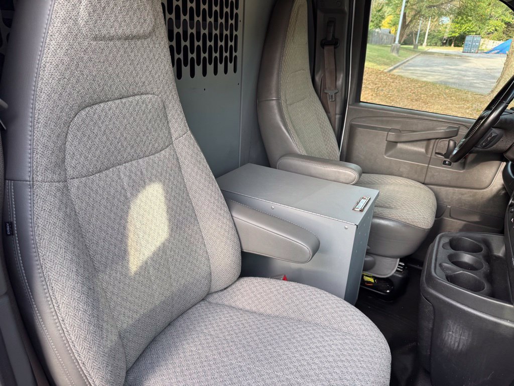 Used 2021 Chevrolet Express 2500 w/ Driver Convenience Package RWD image 11
