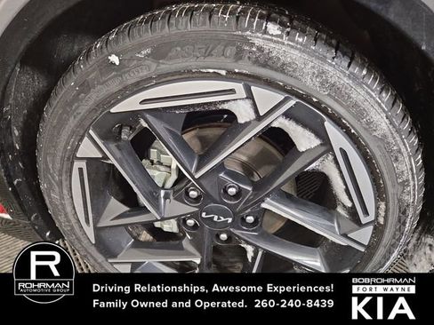 Certified 2025 Kia K4 GT-Line image 12