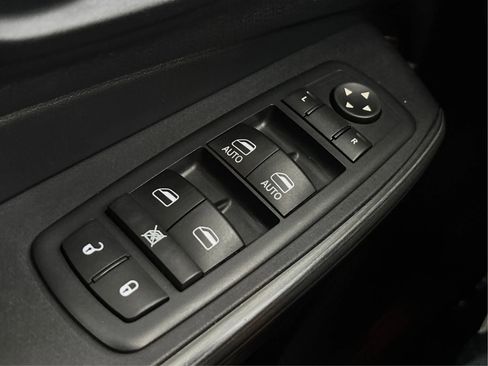 Used 2017 Jeep Cherokee Limited AWD/4WD image 41