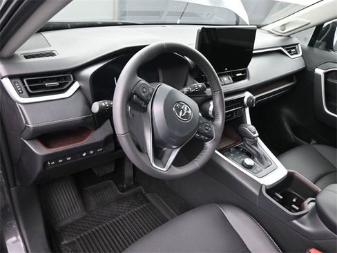 Certified 2025 Toyota RAV4 Limited image 18