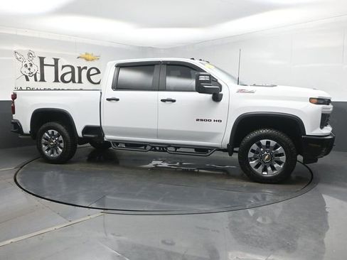 Used 2025 Chevrolet Silverado 2500 Custom w/ Custom Value Package AWD/4WD image 1