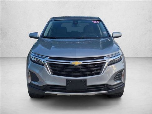 Used 2024 Chevrolet Equinox LT AWD/4WD image 2