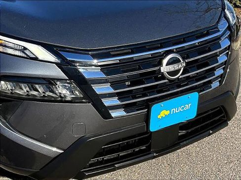 Certified 2024 Nissan Rogue SV image 30