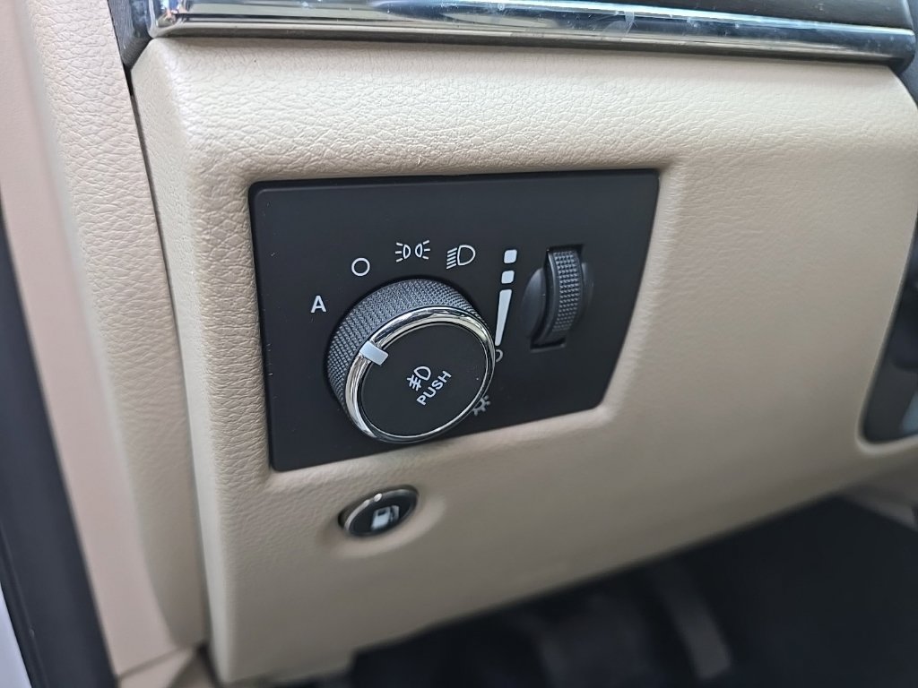Certified 2017 Jeep Grand Cherokee Limited AWD/4WD image 29