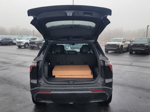 New 2026 Chevrolet Equinox RS w/ Convenience Package III FWD image 11