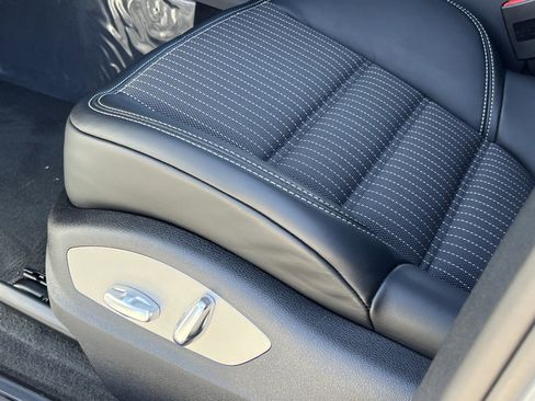 New 2026 Porsche Macan Turbo image 32