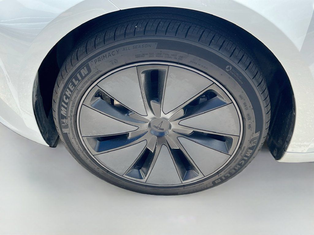 Used 2025 Tesla Model 3 Long Range RWD image 31