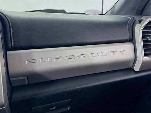 Used 2022 Ford F350 Lariat image 28