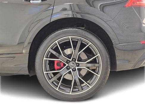 Used 2023 Audi Q8 Prestige image 14