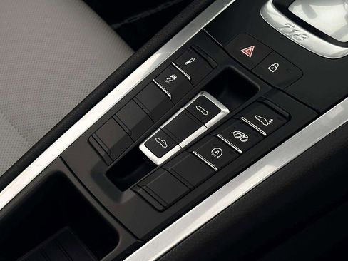 Used 2025 Porsche 718 Boxster S image 44