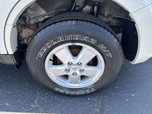 Used 2009 Ford Escape XLT AWD/4WD image 8