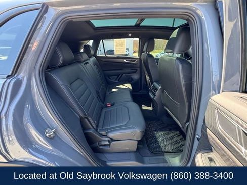 Certified 2025 Volkswagen Atlas Cross Sport SEL R-Line AWD/4WD image 21