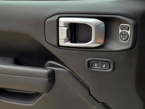 Used 2023 Jeep Wrangler Sport S image 25