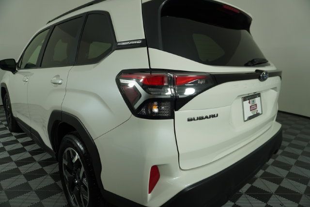 Certified 2025 Subaru Forester Premium AWD/4WD image 12