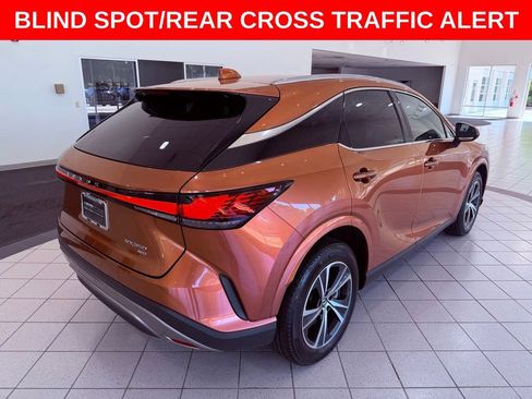 Used 2025 Lexus RX 350 Premium w/ Accessory Package AWD/4WD image 8