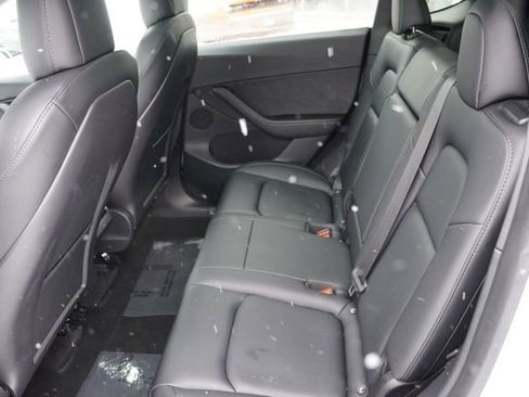 Used 2022 Tesla Model Y Performance image 17