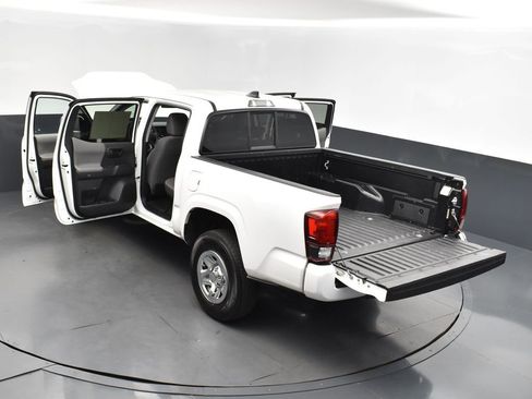 Used 2022 Toyota Tacoma SR w/ SR Convenience Package RWD image 2