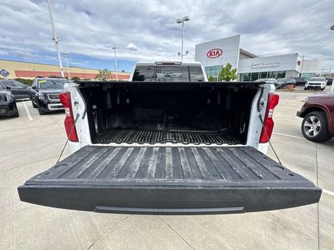 Used 2019 Chevrolet Silverado 1500 LT Trail Boss AWD/4WD image 22