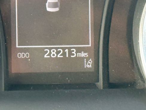 Used 2022 Toyota Camry LE image 18