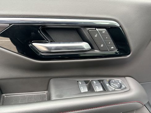 Used 2025 Chevrolet Suburban RST w/ Sun And Tow Package image 15