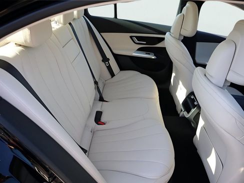 New 2026 Mercedes-Benz E 350 4MATIC Sedan image 19