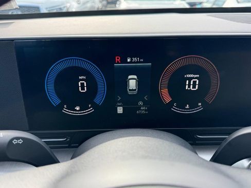 Certified 2025 Hyundai Kona SE image 22