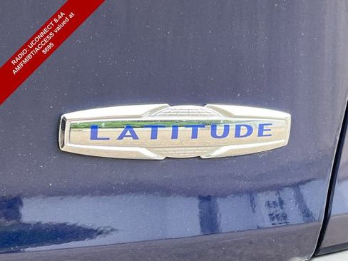 Used 2014 Jeep Cherokee Latitude AWD/4WD image 2