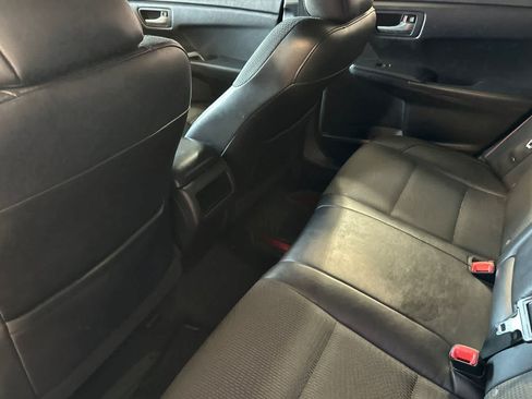 Used 2016 Toyota Camry SE FWD image 5