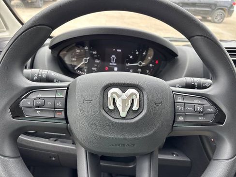 Used 2025 RAM ProMaster 2500 w/ Convenience Group image 20