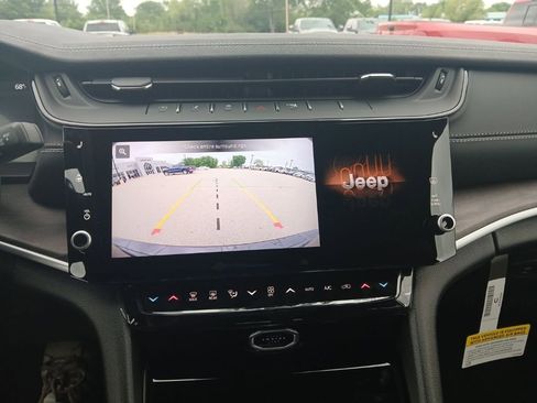 New 2026 Jeep Grand Cherokee Limited image 19