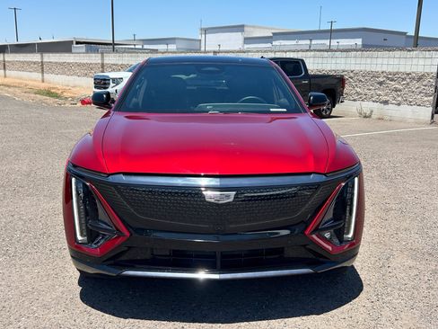 Used 2024 Cadillac Lyriq Sport RWD image 7