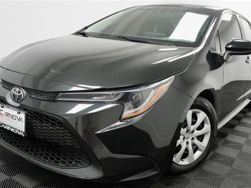 Used 2022 Toyota Corolla LE image 38