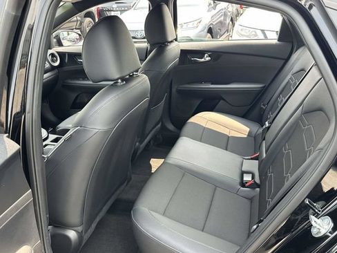 Used 2023 Kia Forte GT-Line w/ GT-Line Technology Package FWD image 19