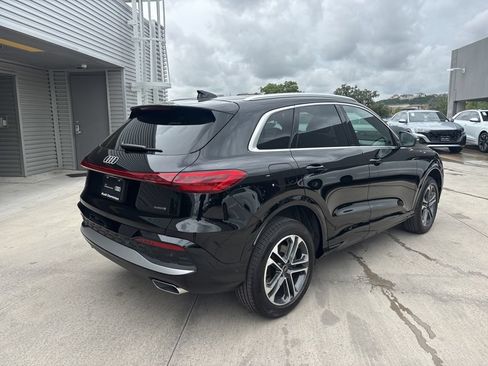 Certified 2025 Audi Q5 Premium w/ Convenience Package AWD/4WD image 6