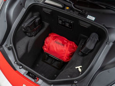 Used 2018 Ferrari 488 GTB RWD image 19