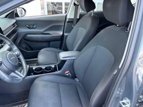 Used 2025 Hyundai Kona SEL AWD/4WD image 5