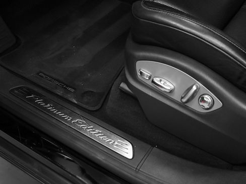 Certified 2018 Porsche Cayenne Platinum Edition image 28