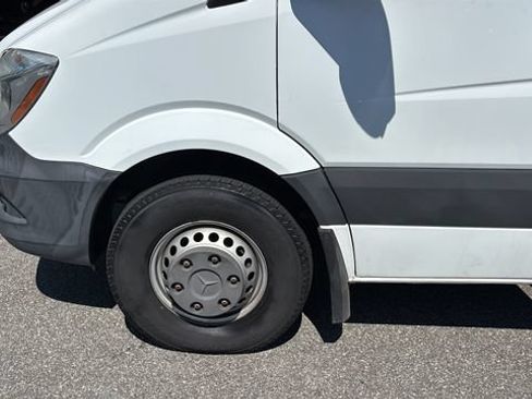 Used 2018 Mercedes-Benz Sprinter 3500 image 35