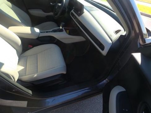 Used 2024 Honda HR-V LX image 29