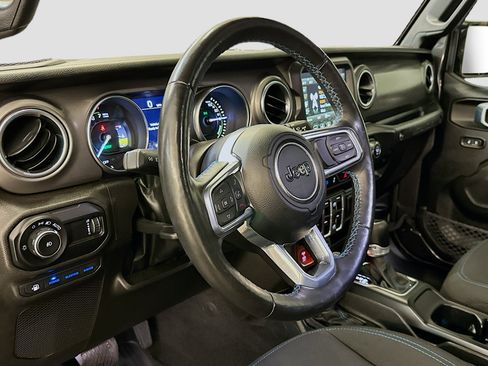 Used 2023 Jeep Wrangler Unlimited Rubicon 4xe w/ Cold Weather Group AWD/4WD image 18