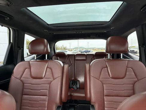 Used 2024 Kia Telluride SX Prestige AWD/4WD image 35