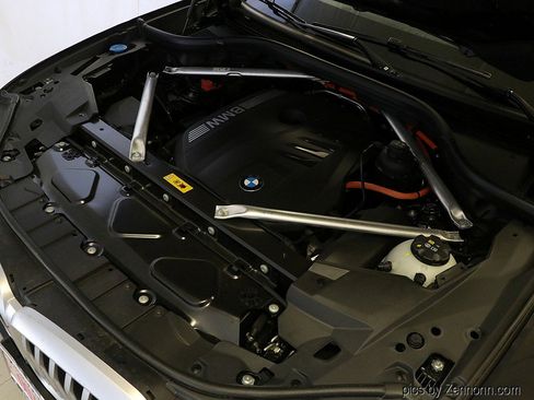 Used 2025 BMW X5 xDrive50e image 41