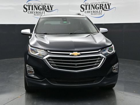 Used 2021 Chevrolet Equinox Premier FWD image 2