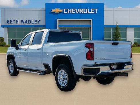 Used 2024 Chevrolet Silverado 2500 LT AWD/4WD image 5