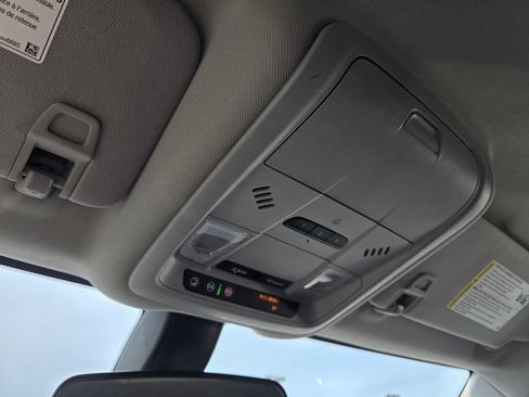Used 2019 Chevrolet Equinox LT FWD image 35