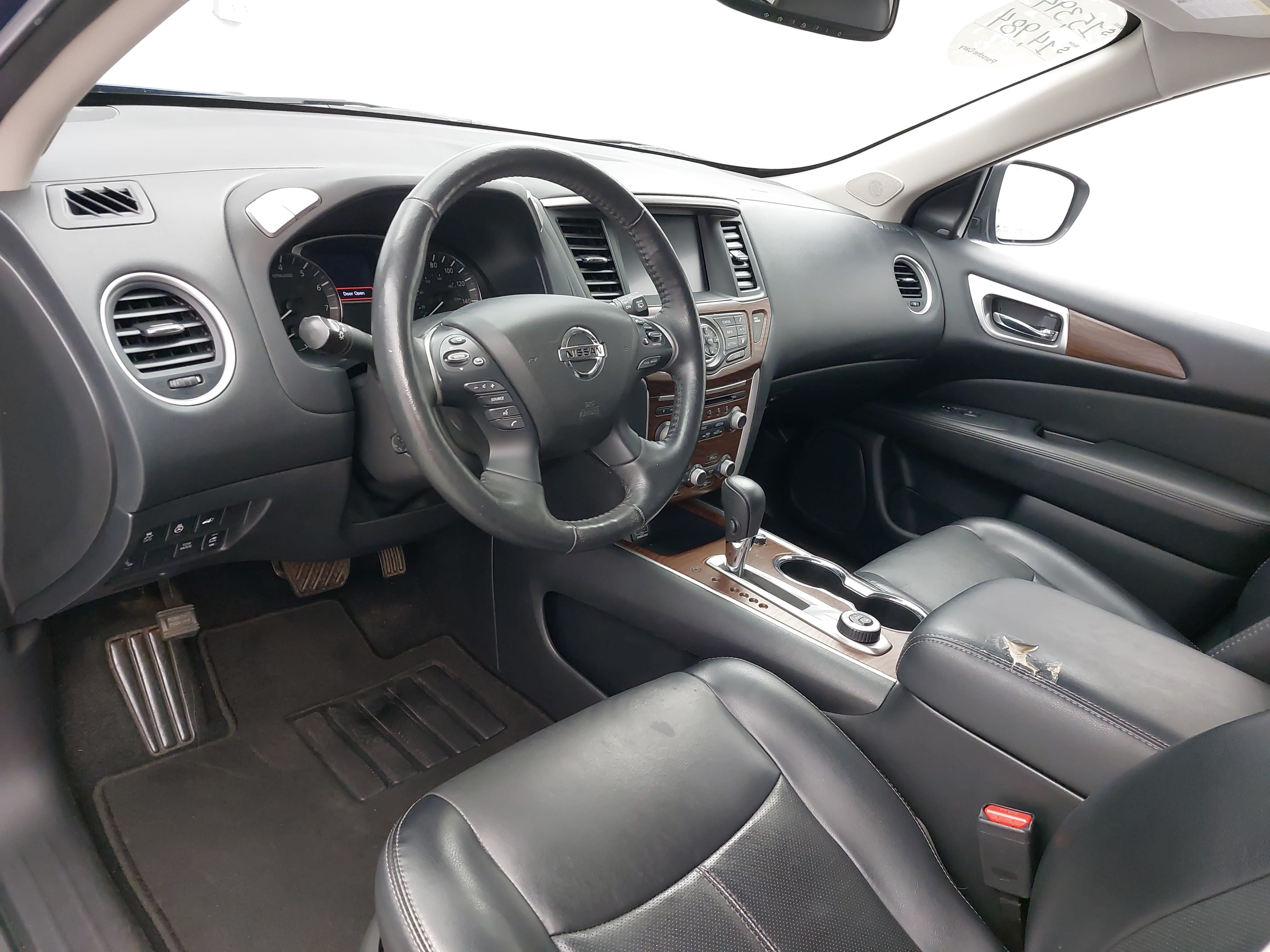 Used 2020 Nissan Pathfinder Platinum AWD/4WD image 4