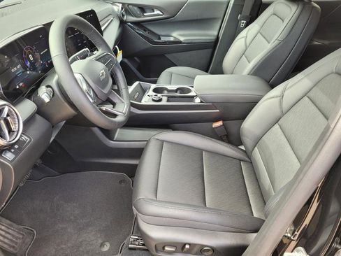 New 2026 Chevrolet Equinox LT w/ Convenience Package II image 16