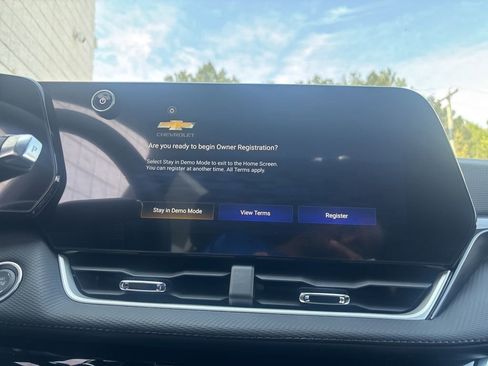 New 2026 Chevrolet Equinox LT w/ Safety and Technology Package FWD image 32