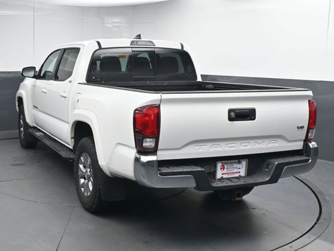 Used 2018 Toyota Tacoma SR5 image 7