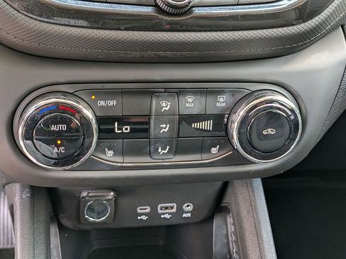 Certified 2023 Chevrolet TrailBlazer LT w/ Convenience Package FWD image 13